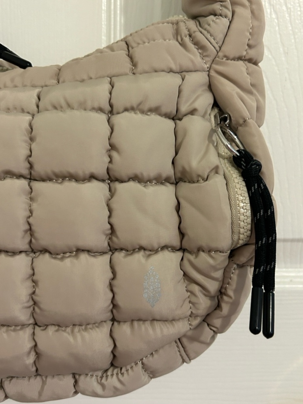 Free People FP Movement Quilted Baby Carryall Sling Bag In Tofu Taupe New - Picture 10 of 16